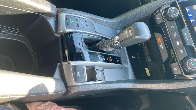 Honda Civic 1.5 VTEC Turbo Prestige 5dr CVT Petrol Hatchback